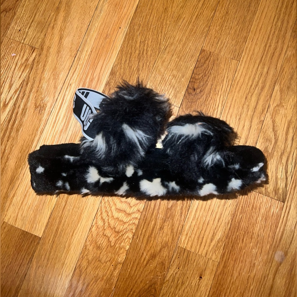 UGG sandal slippers